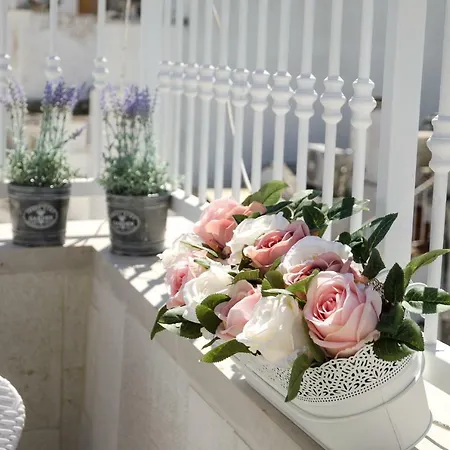 La Petite Maison Apartment